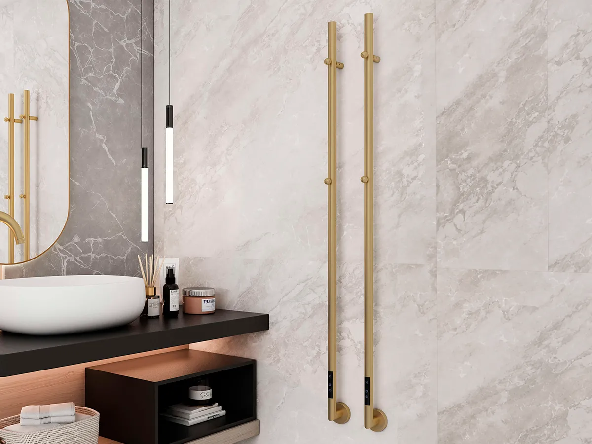 Uscător de prosoape de design CARISA, colecția DANTE, 1500x32 mm, Brushed brass